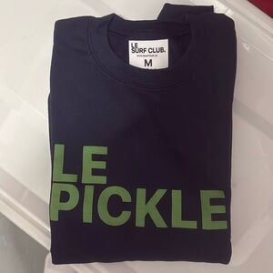 Le Surf Club sweatshirt.